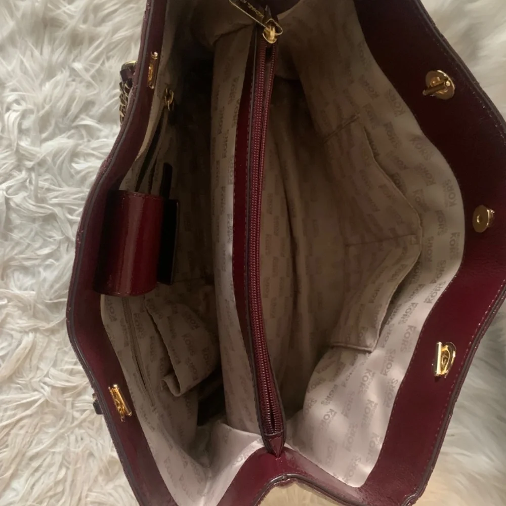 Michael Kors Medium Tote - Picture 6 of 9